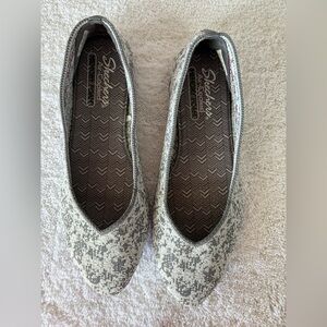 Skechers Camo Flats with Air-Cooled Memory Foam Insoles-Size: 10-Color: Gray